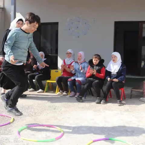 دعم نفسي للاطفال بشكل يومي _ جلسات فردية وجماعية